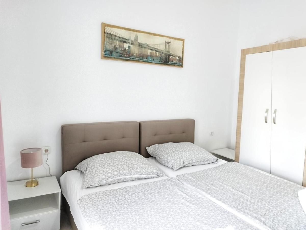 Villa Central Riverside Мостар Екстер'єр фото